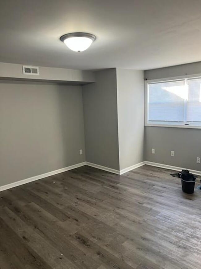 Building Photo - 2 bedroom $850/Month