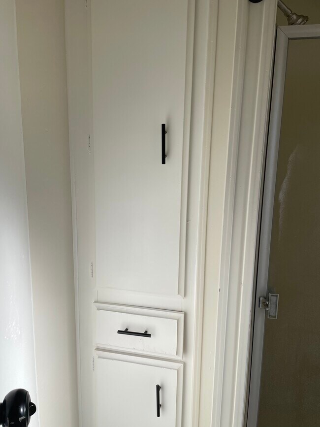 Building Photo - 9037 E Rancho Vista Dr