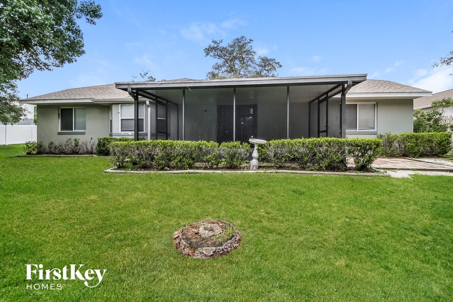 Building Photo - 1811 E Cooper Dr