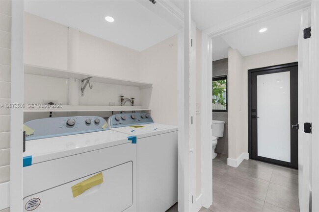 Building Photo - 345 Sarto Ave