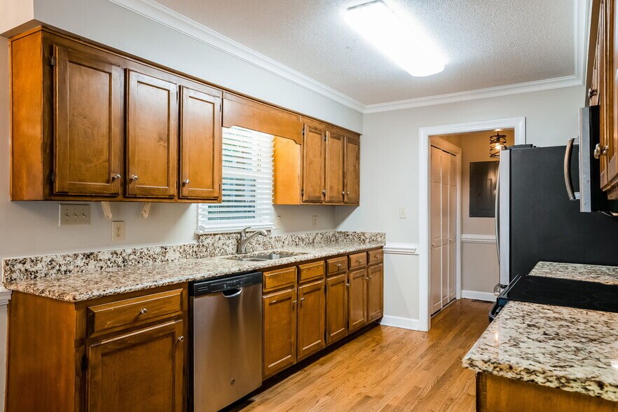 Building Photo - 1011 Mingo Pl