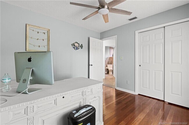 Building Photo - 10380 SE Jupiter Narrows Dr