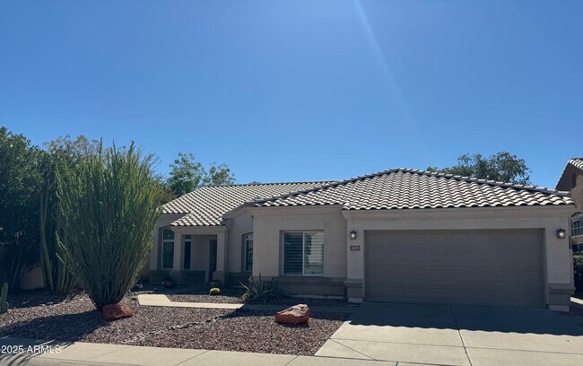 Building Photo - 4435 E Cathedral Rock Dr