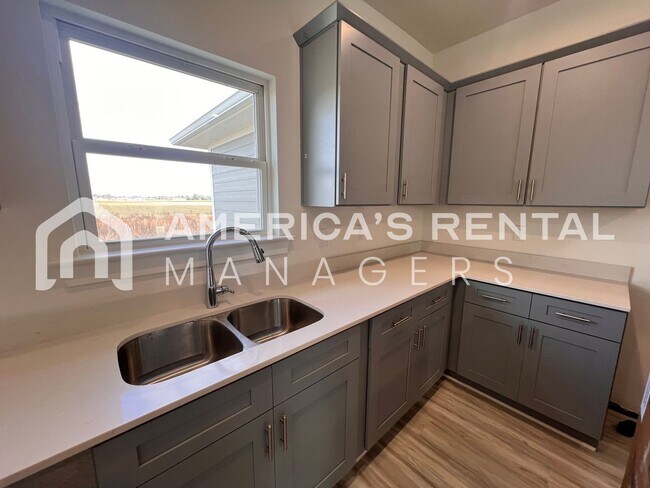 Building Photo - 21521 Tawny Lp