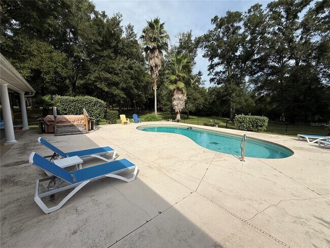 Building Photo - 8762 FL-26