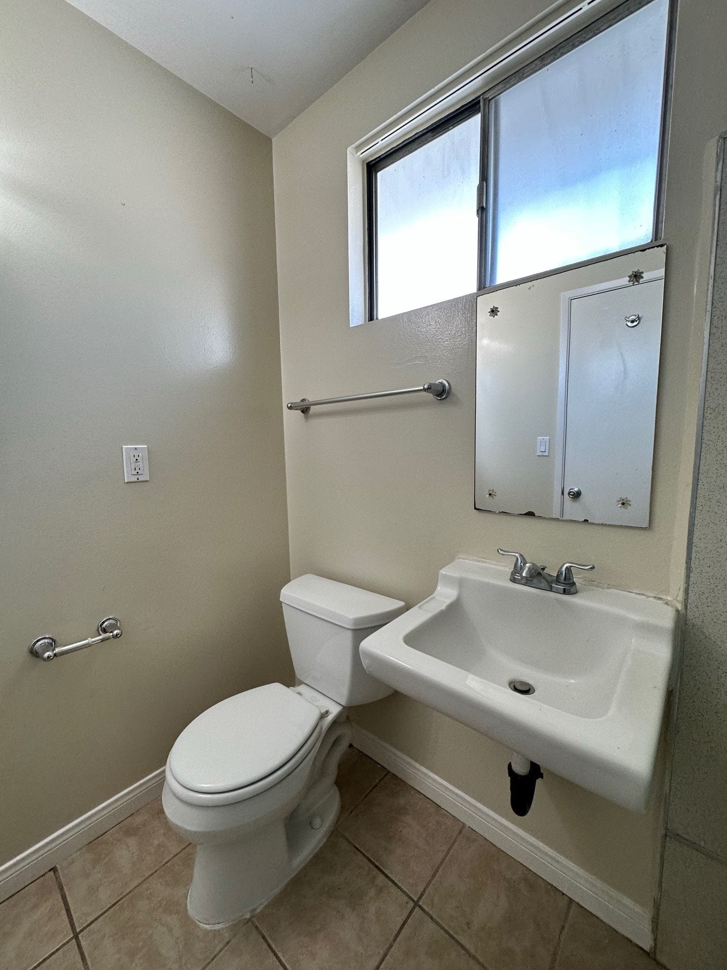 Building Photo - 5616 Rocket St