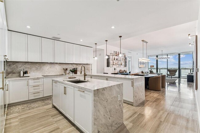 Building Photo - 3101 Bayshore Blvd