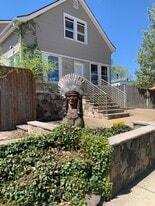 Building Photo - 1034 N Main St