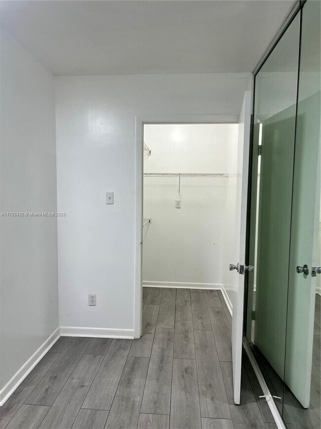 Building Photo - 15290 SW 106th Ln