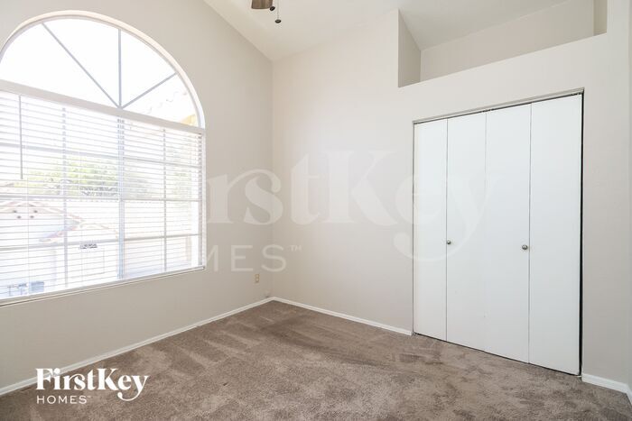 Building Photo - 3710 W Spinnaker Ln