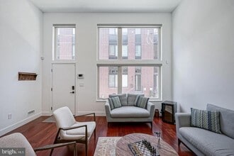 Building Photo - 1309 S Woodstock St
