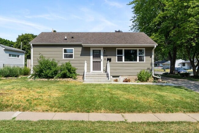 Building Photo - $1,895 | 2 Bedroom, 2 Bathroom House | Pet...