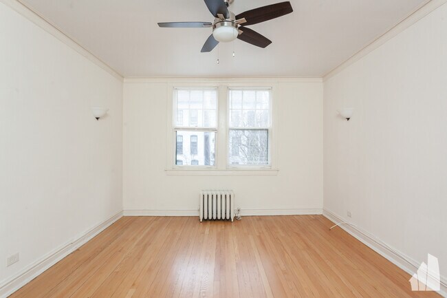 Building Photo - 1824 N Lincoln Park W