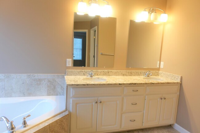 Building Photo - 200 State Rd S-42-2591