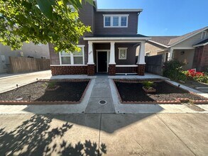 Building Photo - Nice home in North Turlock!