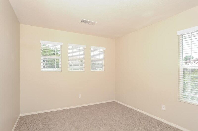 Building Photo - 21 Bosc Ln