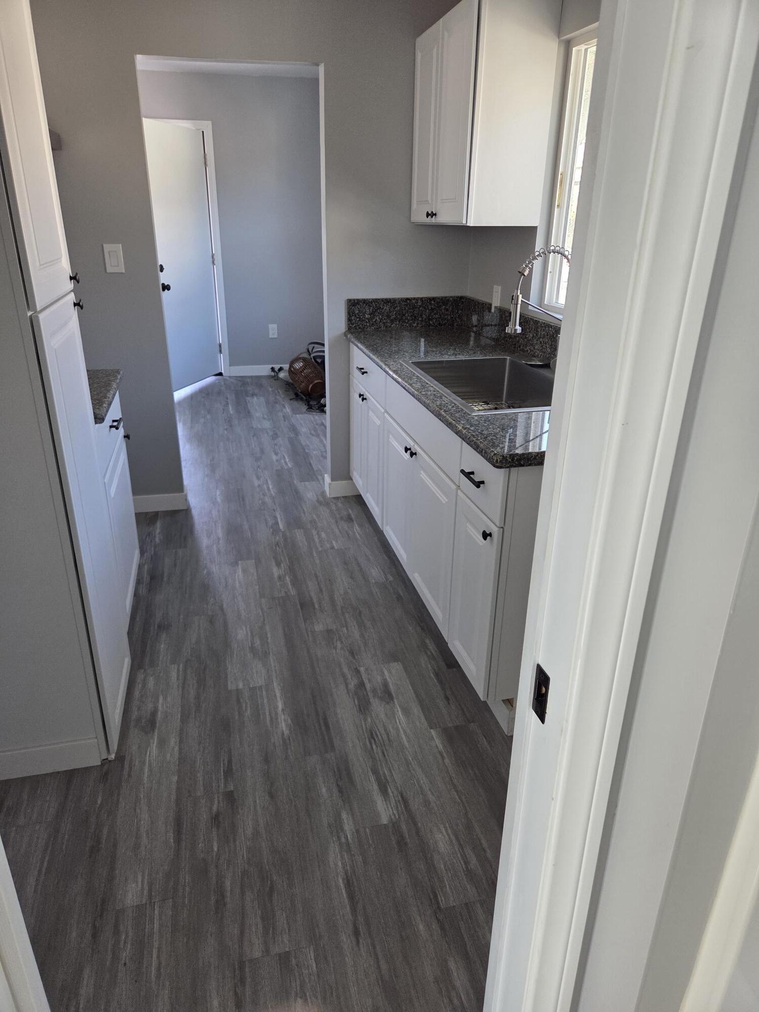 Building Photo - 4010 1/2 Rockwood St