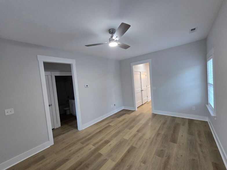 Building Photo - 5805 Talladega Dr