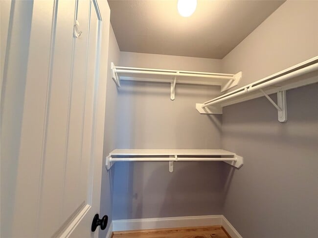 Building Photo - 1007 Kern St