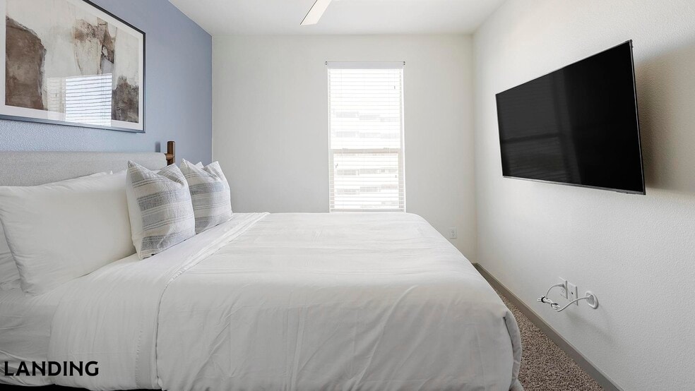 Building Photo - 101 S Center St