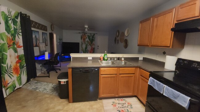 View of living room from kitchen area - 2313 Terrace Dr