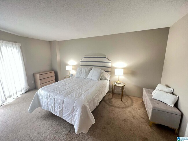 Building Photo - 1120 Beacon Pkwy W