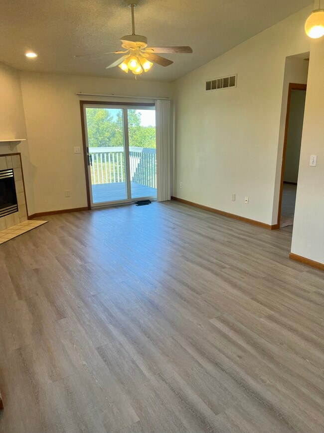 Building Photo - 2522 Walden Rd