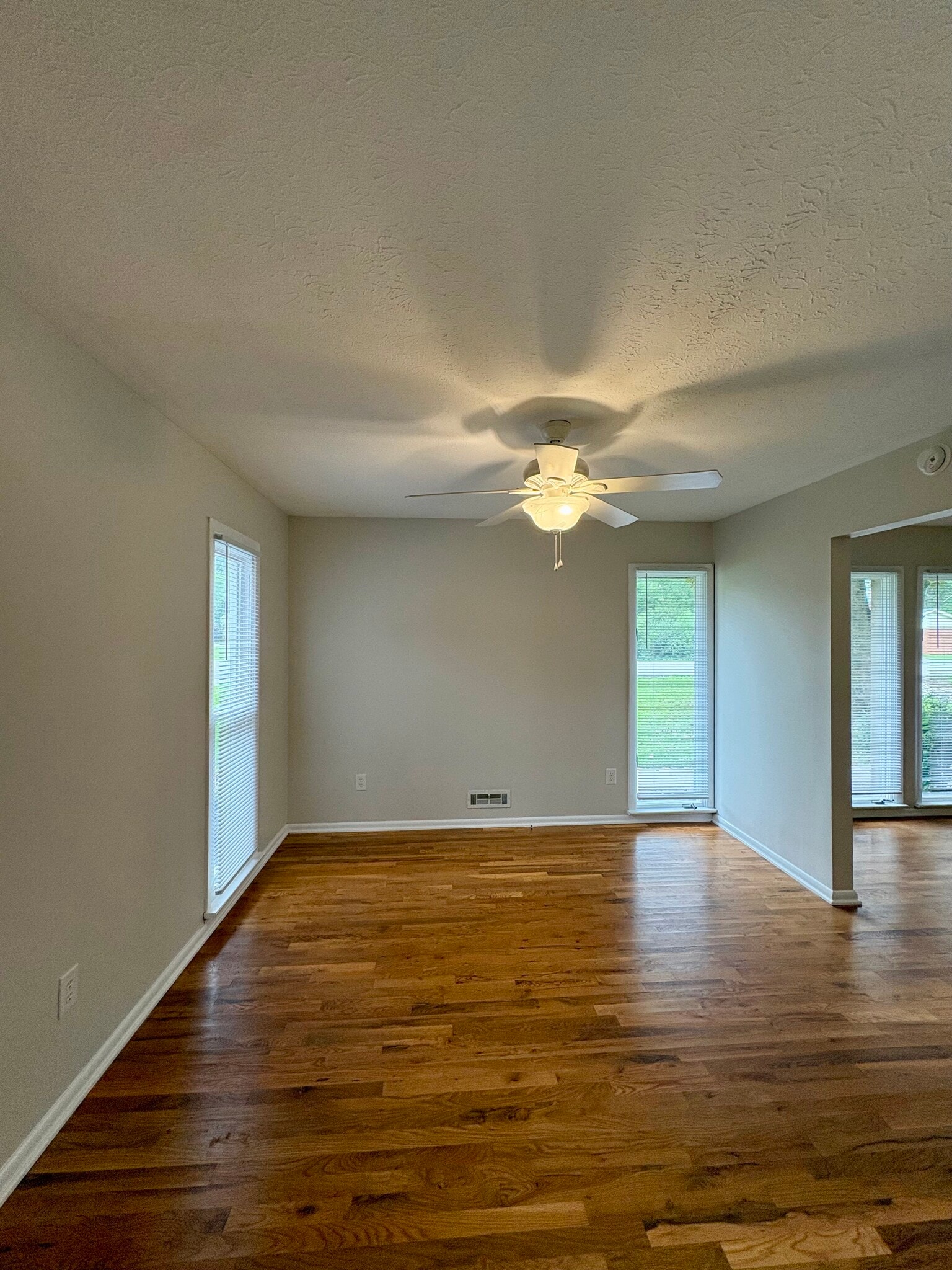 Building Photo - 2605 Yuma Dr