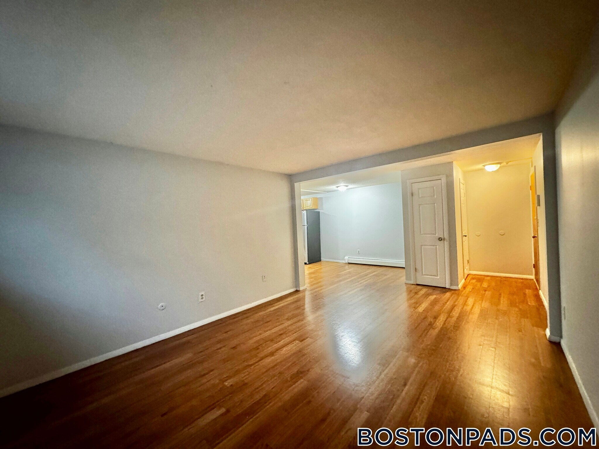 Building Photo - 715 N Main St