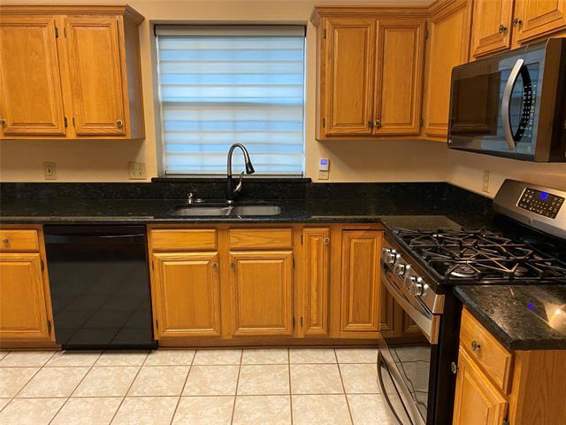 Building Photo - 1924 Sunset Path