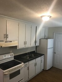 Building Photo - 3604 Jonquil St