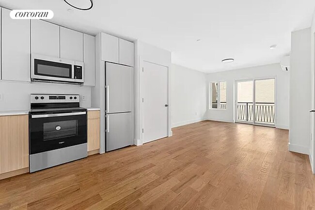 Primary Photo - 61 Clarkson Ave
