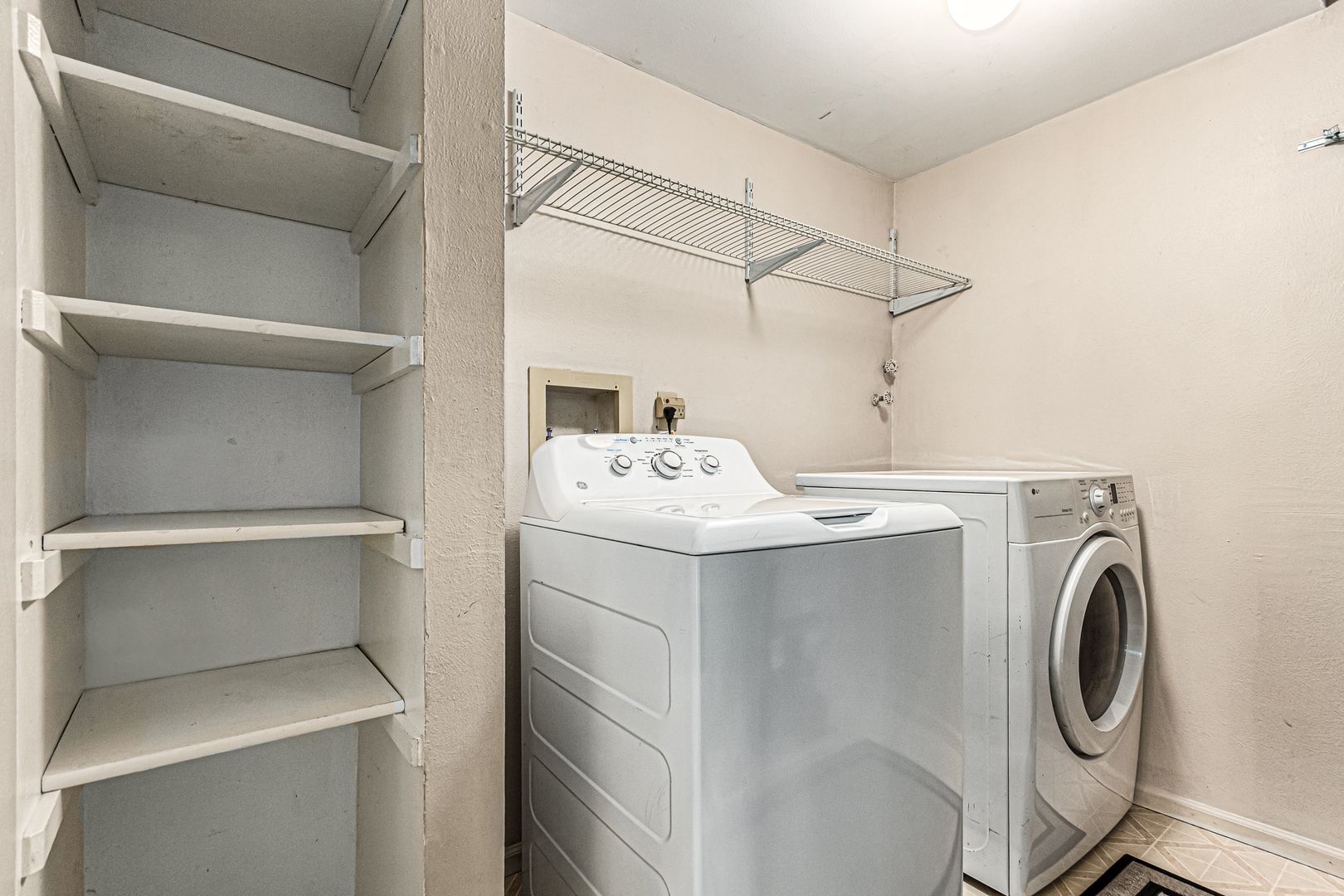 Building Photo - 5321 W 76th Ave