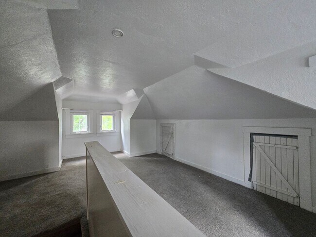 Building Photo - 2832 Rushland Dr
