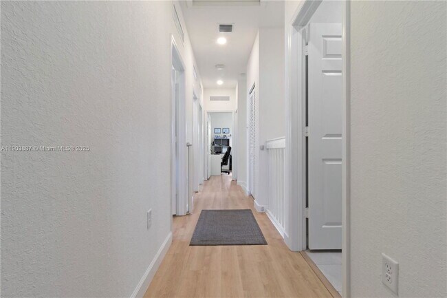 Building Photo - 3431 W 109th Pl