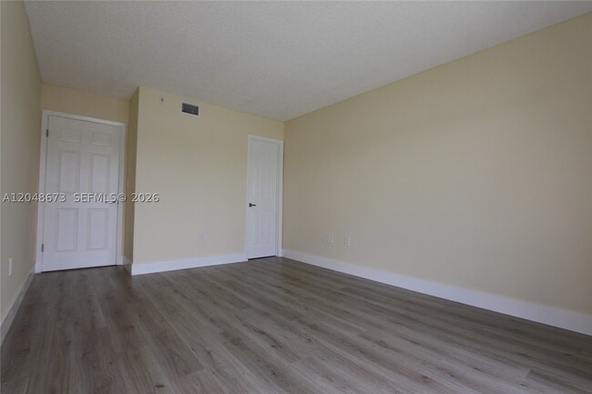 Building Photo - 5200 NW 31st Ave