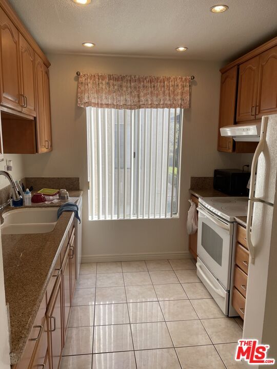 Building Photo - 9206 Summertime Ln