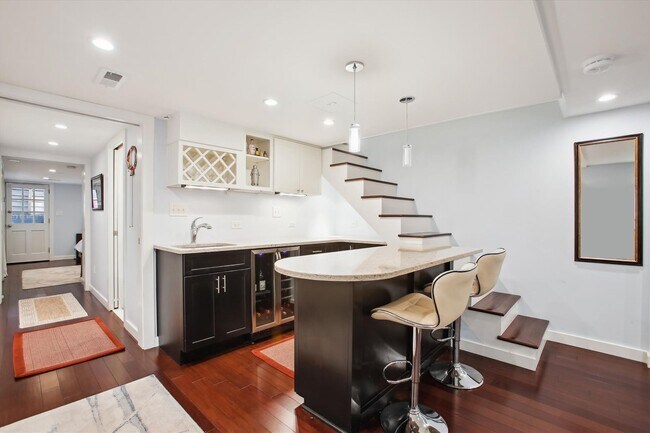Building Photo - Stunning 3BR+, 3.5BA Capitol Hill Home wit...