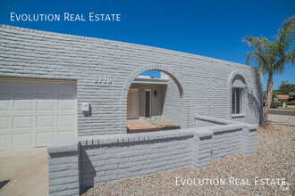 Building Photo - Spacious 4 Bedroom Home with 2 Bathrooms, ...