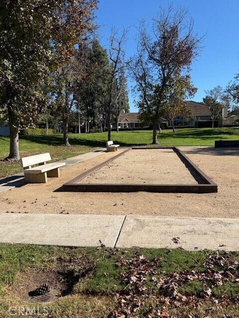 Building Photo - 63 Thicket