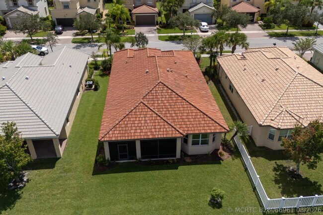 Building Photo - 11263 SW Barton Way