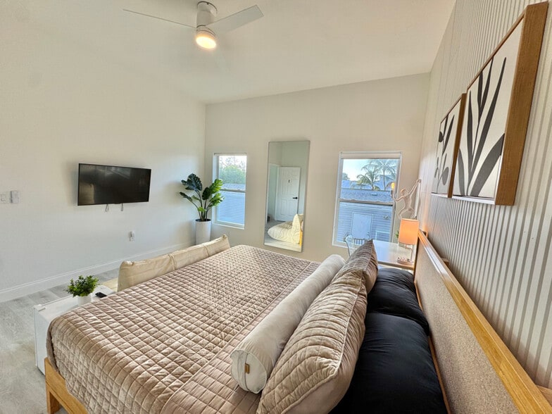 Building Photo - 3204 Karen Dr