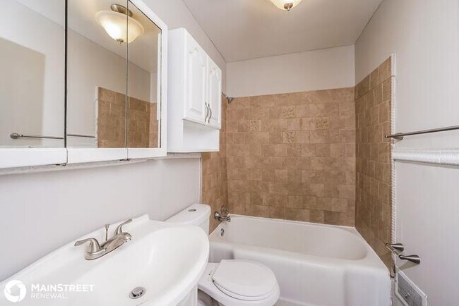 Building Photo - 933 Palatka Rd, Louisville, KY 40214