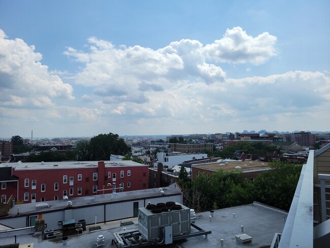 Building Photo - 2550 17th St NW