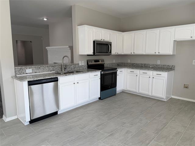 Building Photo - 220 Bonsai Dr