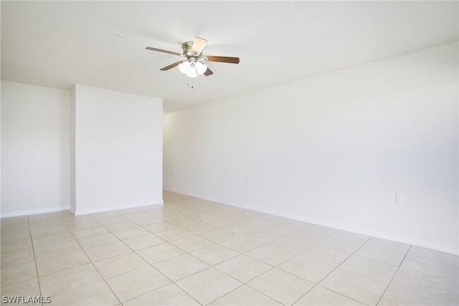 Building Photo - 9089 Gervais Cir