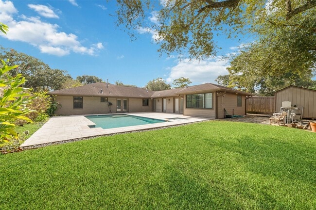 Building Photo - 5438 Briarbend Dr