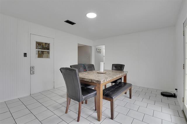 Building Photo - 321 Bowles Ct