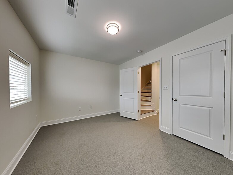 Building Photo - 2388 Eagle Creek Ct