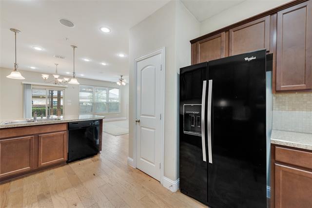 Building Photo - 2629 Chambers Dr